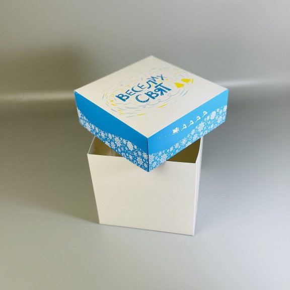 фото Коробка для бенто-торту або подарункова 160*160*160 Новорічна