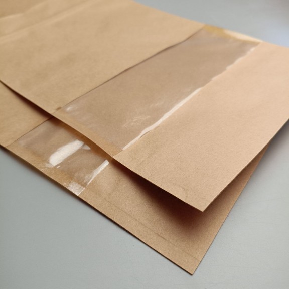 фото Дой-пак 180*280 (дно 45*45) крафт с окном, зип-замок, с внутренней ламинацией